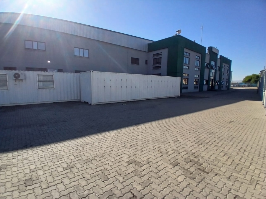 To Let commercial Property for Rent in Zinniaville North West